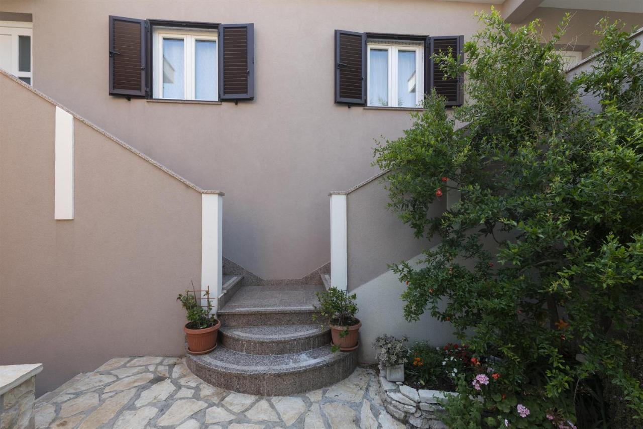 Apartments Max Razanac Luaran gambar