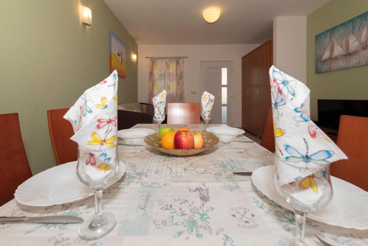 Apartments Max Razanac Luaran gambar