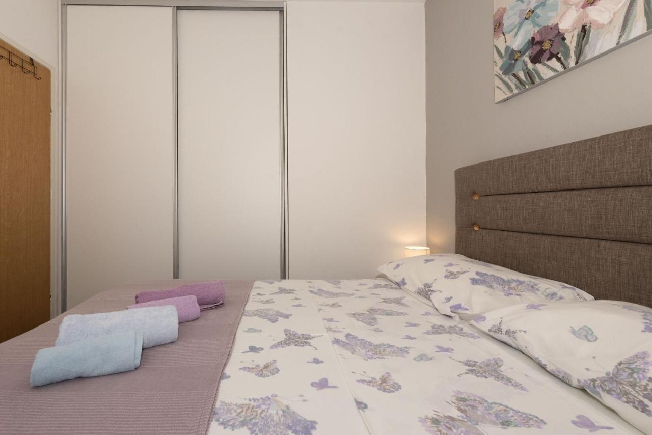 Apartments Max Razanac Luaran gambar