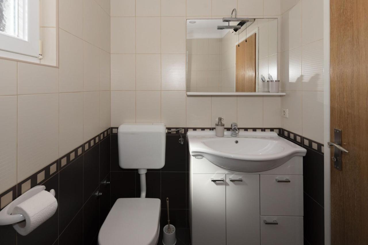Apartments Max Razanac Luaran gambar