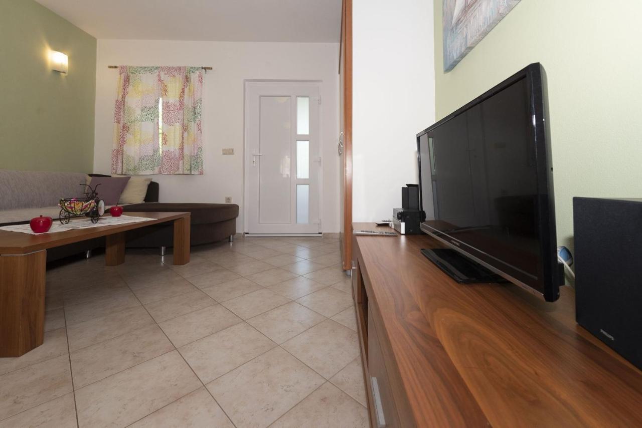 Apartments Max Razanac Luaran gambar