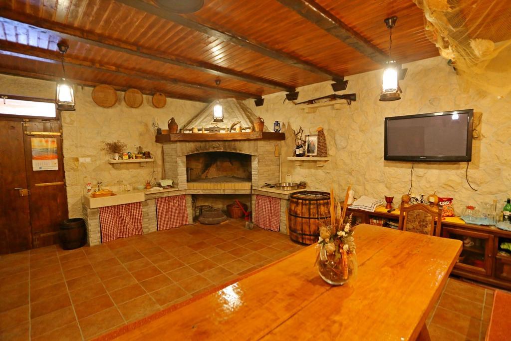 Apartments Max Razanac Luaran gambar